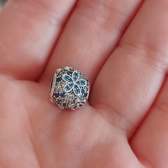 925 Sterling Silver Blue Flower Charm - Picture 5 of 6